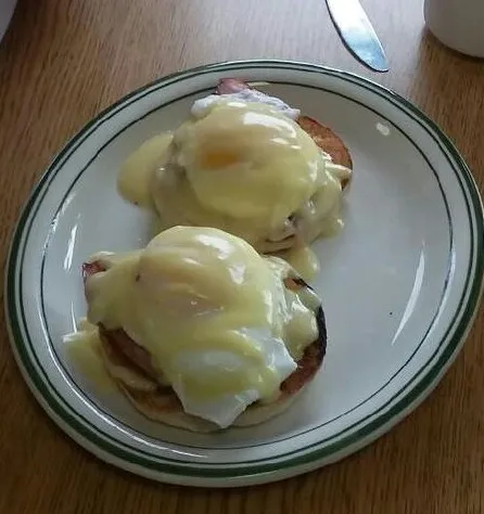 Eggs Benedict